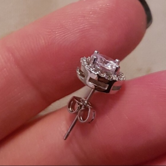 Round Stud Earrings - Picture 7 of 8